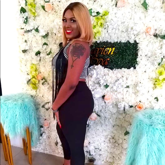 ✨Host Pick✨Structured Zebra Print Fringe Crop Top - Picture 5 of 13